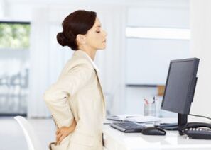 Osteocondrose da parte inferior das costas con traballo sedentario
